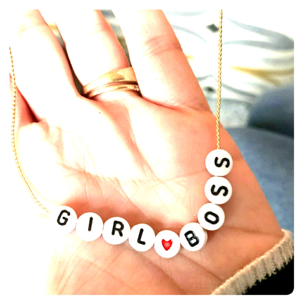 Arizona Girl Boss Necklace 14$